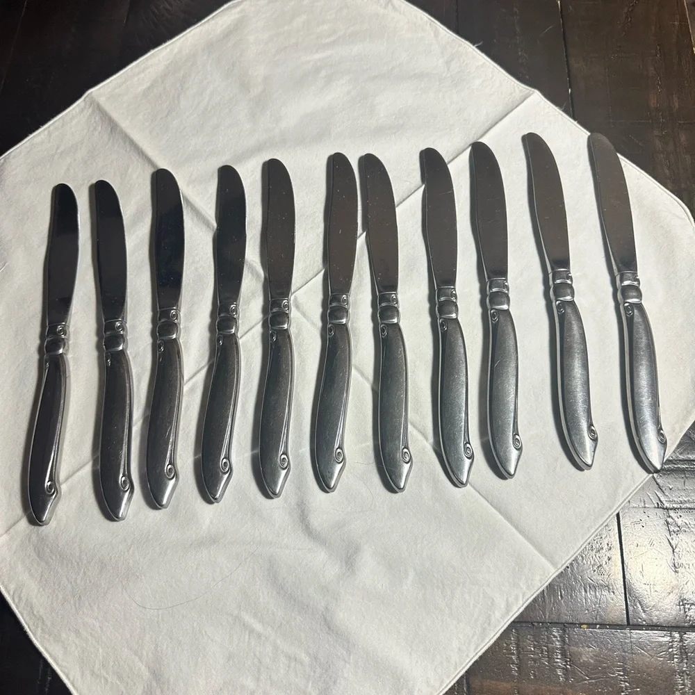 ONEIDA ONEIDACRAFT PREMIER WM A ROGERS SHORELINE STAINLESS FLATWARE 10 Knives